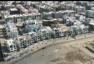 Apartments For sale - 4 rooms - floor 1