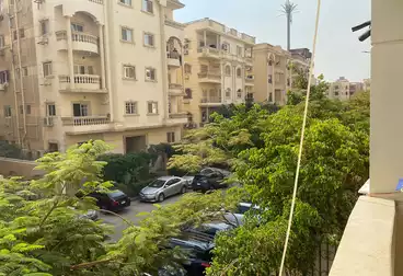 شقق للبيع - 3 غرف - بالدور 1