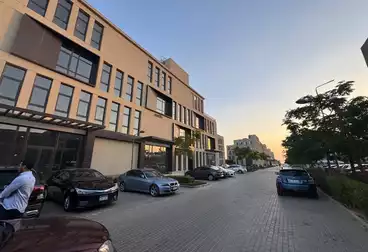 مبنى إداري للإيجار - 1 غرف