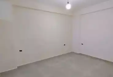 undefined undefined - 2 rooms - floor 5