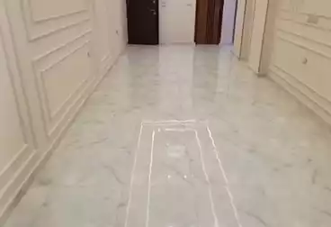 شقق للبيع - 3 غرف - بالدور 8