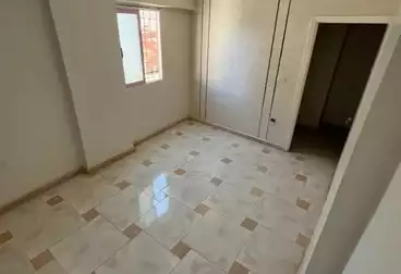 Apartments For sale - 4 rooms - floor 5