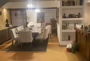 شقق للبيع - 5 غرف - بالدور 0