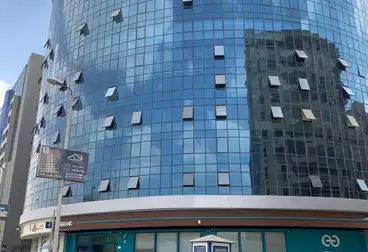 مكاتب للإيجار - 3 غرف - بالدور 6