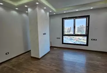 مكاتب للإيجار - 2 غرف - بالدور 6