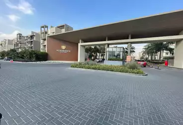 شقق للبيع - 3 غرف - بالدور 1