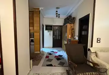 شقق للبيع - 5 غرف - بالدور 1