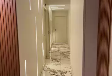 عيادات للإيجار - 3 غرف - بالدور 2