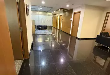 عقارات للبيع - 1 غرف - بالدور 1