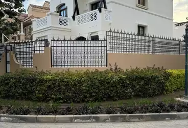 فيلا منفصلة للبيع - 6 غرف