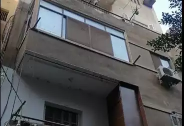 Building For sale - 3 rooms