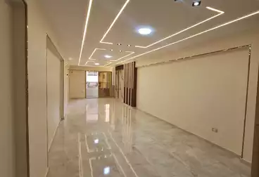 Apartments For sale - 3 rooms - floor 8