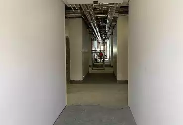 مكاتب للإيجار - 1 غرف - بالدور 1