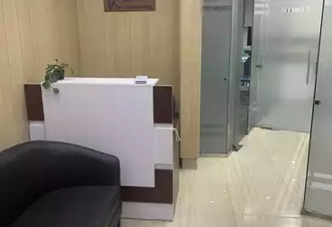 عيادات للبيع - 2 غرف - بالدور 0