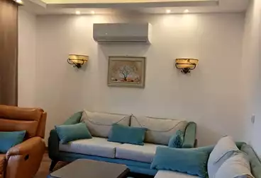 شقة بحديقة للإيجار - 4 غرف - بالدور 0