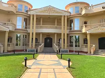 Palace For sale - 12 rooms