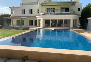 فيلا منفصلة للبيع - 5 غرف