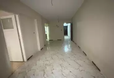 شقق للبيع - 3 غرف - بالدور 1