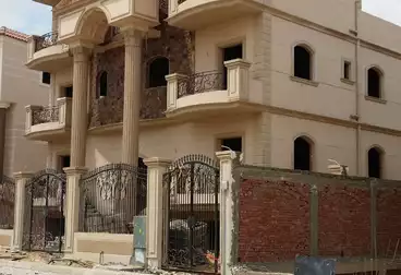 فلل للبيع - 5 غرف