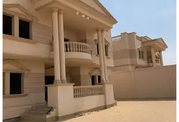 فيلا منفصلة للبيع - 5 غرف