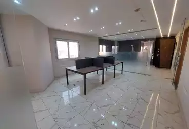 إداري للإيجار - 8 غرف - بالدور 1