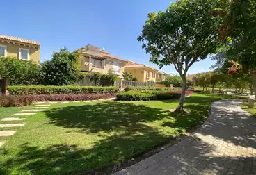 Villas For sale - 6 rooms