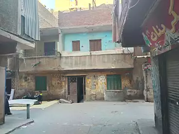 Building For sale - 5 rooms