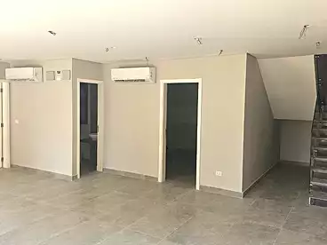 دوبلكس بحديقة للبيع - 3 غرف - بالدور 0