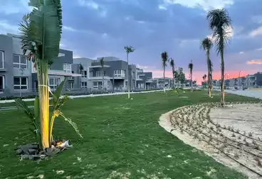 شقق للبيع - 3 غرف - بالدور 1