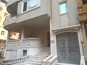 عقارات للبيع - 4 غرف - بالدور 5