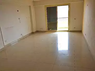 شقق للبيع - 3 غرف - بالدور 8