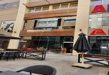 مكاتب للإيجار - 4 غرف - بالدور 0