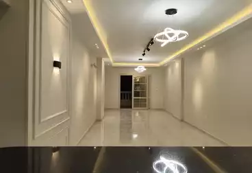 مكاتب للإيجار - 3 غرف - بالدور 4