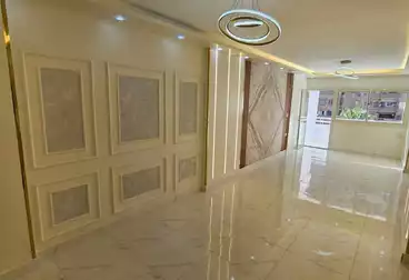 Apartments For sale - 2 rooms - floor 4