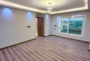 Apartments For sale - 3 rooms - floor 4