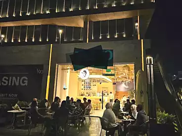 محلات للإيجار - بالدور 0
