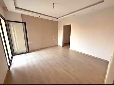 Apartments For sale - 2 rooms - floor 4