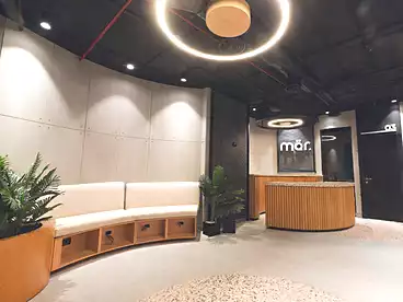 مبنى إداري للإيجار - 10 غرف