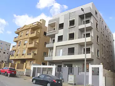 شقق للبيع - 3 غرف - بالدور 0