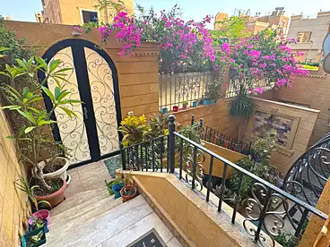 Apartments For sale - 4 rooms - floor 1