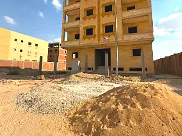 شقق للبيع - 3 غرف - بالدور 1