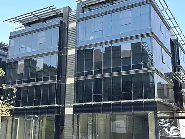 مكاتب للإيجار - 1 غرف - بالدور 1