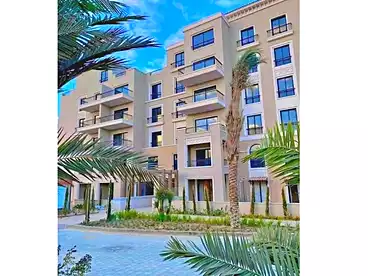 شقة بحديقة للبيع - 3 غرف - بالدور 1