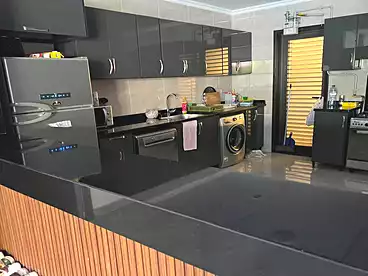 شقق للإيجار - 3 غرف - بالدور 0