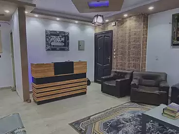 مكاتب للإيجار - 3 غرف - بالدور 1