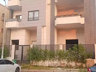 Apartments For sale - 3 rooms - floor 1
