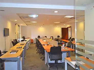 عقارات للإيجار - 10 غرف - بالدور 1