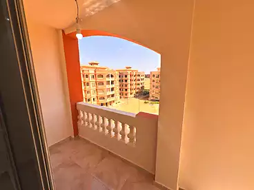 شقق للإيجار - 3 غرف - بالدور 4