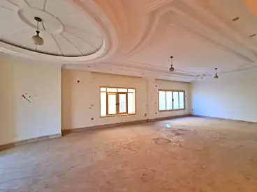 عقارات للبيع - 12 غرف