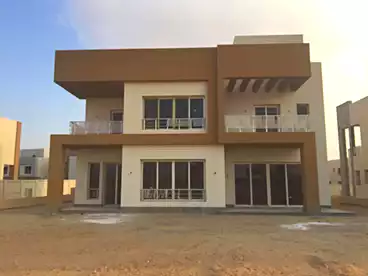 عقارات للبيع - 6 غرف